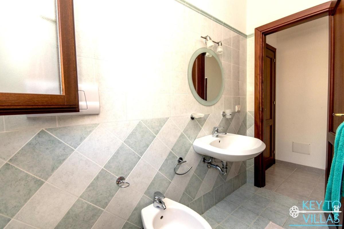 Villa Vista - Key To Villas Коста-Парадисо Экстерьер фото